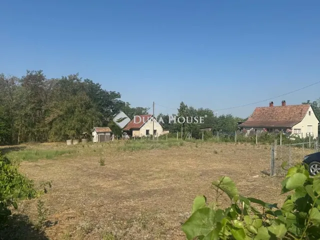 Eladó telek Kulcs, Nincs utca 3372 nm