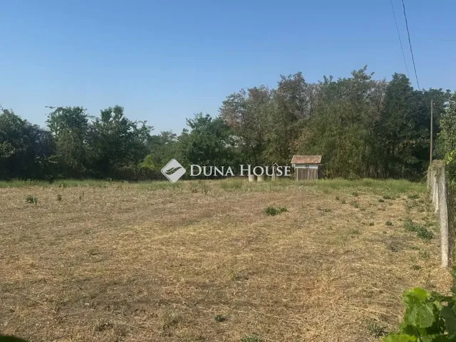 Eladó telek Kulcs, Nincs utca 3372 nm