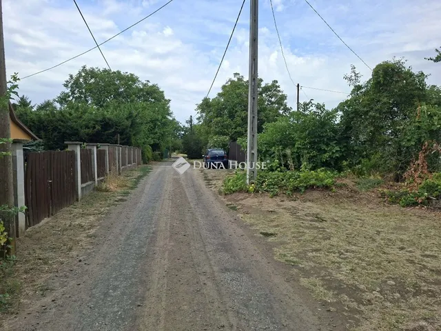 Eladó telek Tóalmás 1799 nm