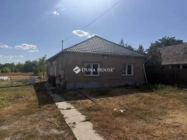 Eladó ház Szentmártonkáta 77 nm