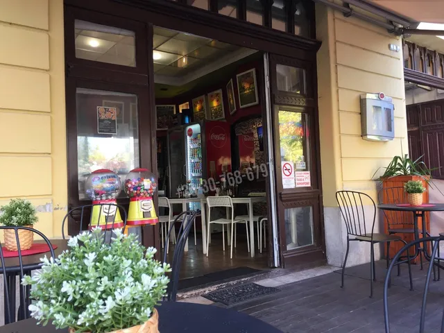 Eladó kereskedelmi és ipari ingatlan Vác, Belváros 144 nm