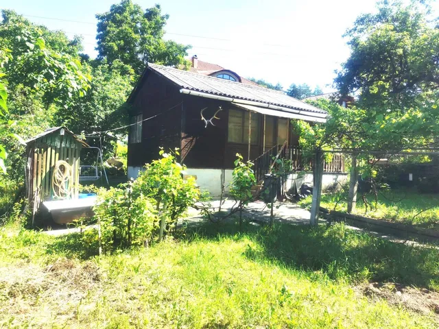 Eladó ház Vác, Gombás 30 nm