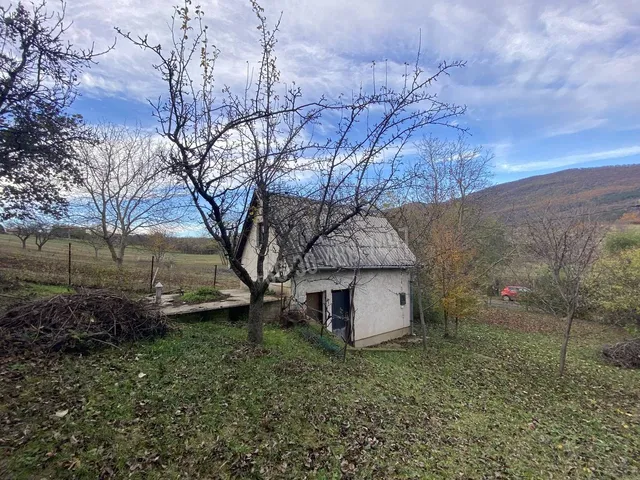 Eladó üdülő és hétvégi ház Vác 25 nm