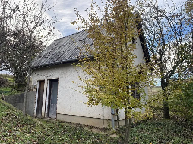 Eladó nyaraló Vác 25 nm