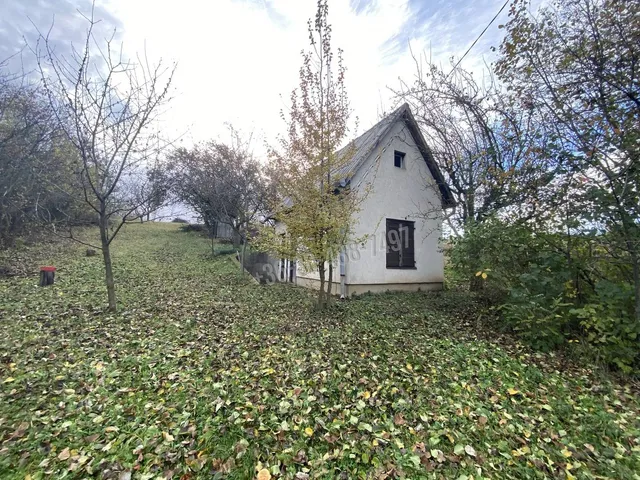 Eladó nyaraló Vác 25 nm