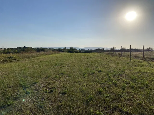 Eladó telek Vác 1868 nm