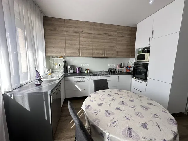 Eladó lakás Vác, Belváros 103 nm