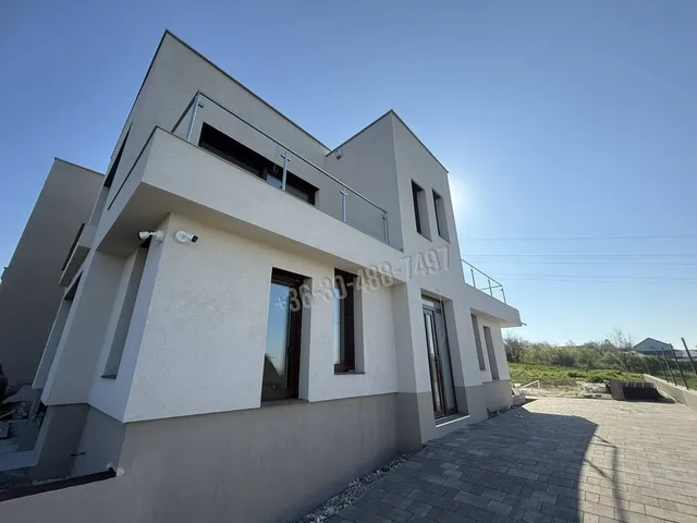 Eladó lakás Vác, Deákvár 173 nm