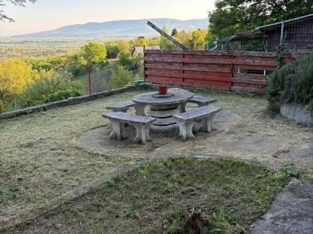 Eladó telek Vác, Nyulas, Lilaakác utca 838 nm