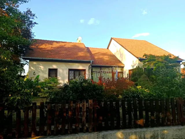 Eladó ház Sződliget 230 nm