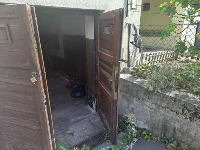 Eladó garázs Budapest XIV. kerület, Istvánmező 12 nm