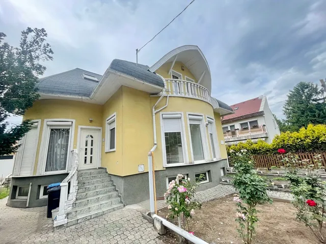 Eladó ház Budapest XVIII. kerület, Miklóstelep 240 nm