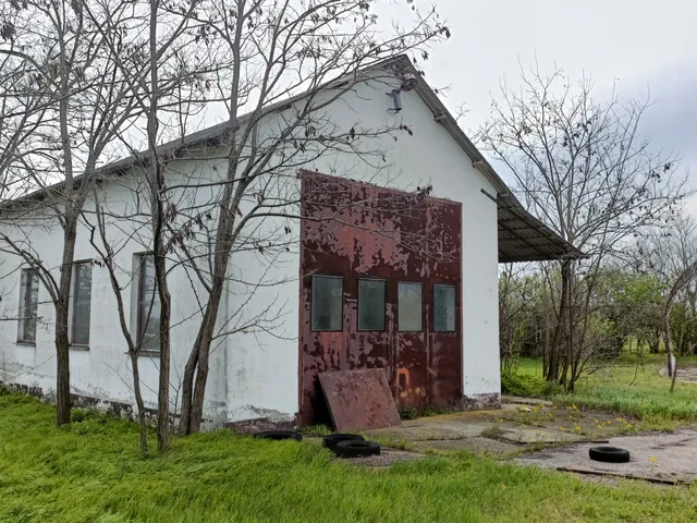 Eladó mezőgazdasági ingatlan Harkakötöny 100 nm