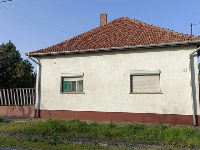 Eladó ház Szank 64 nm