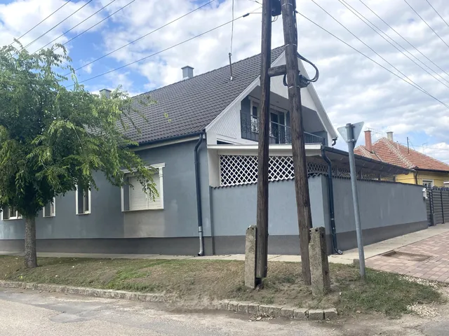 Eladó ház Kiskunhalas 220 nm