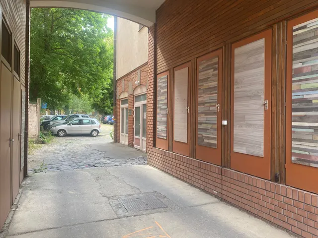 Eladó kereskedelmi és ipari ingatlan Kiskunhalas 20 nm
