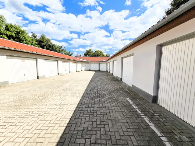 Eladó garázs Kiskunhalas 25 nm