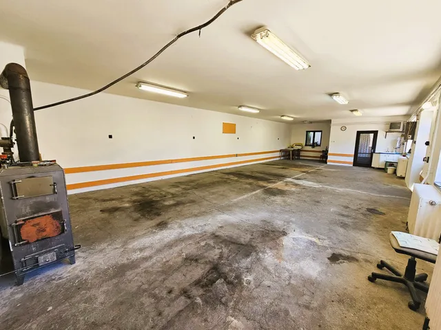 Eladó kereskedelmi és ipari ingatlan Kelebia 271 nm