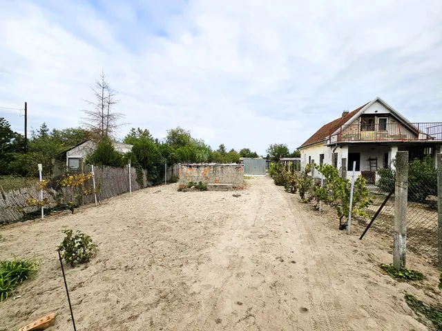 Eladó telek Szeged 806 nm