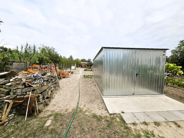 Eladó telek Szeged 806 nm