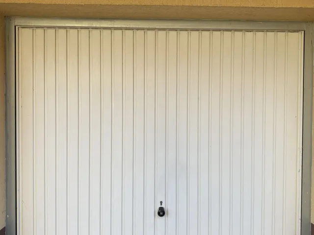 Eladó garázs Kiskunhalas 18 nm