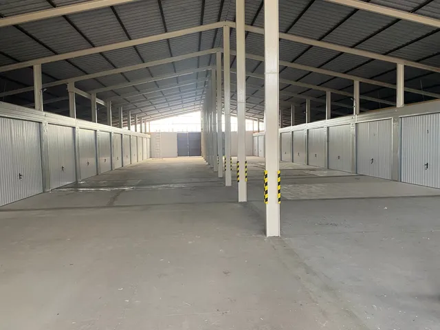 Kiadó garázs Kiskunhalas 18 nm