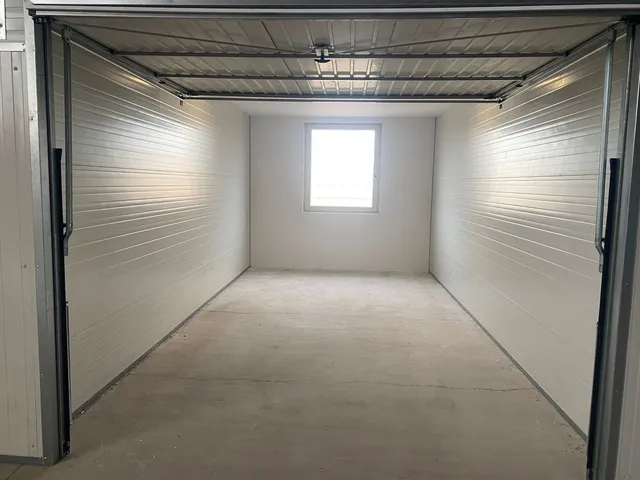 Eladó garázs Kiskunhalas 18 nm