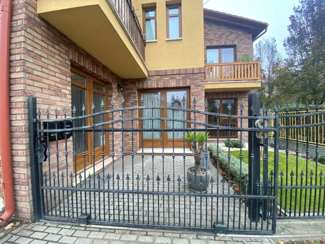 Kiadó kereskedelmi és ipari ingatlan Kiskunhalas 82 nm