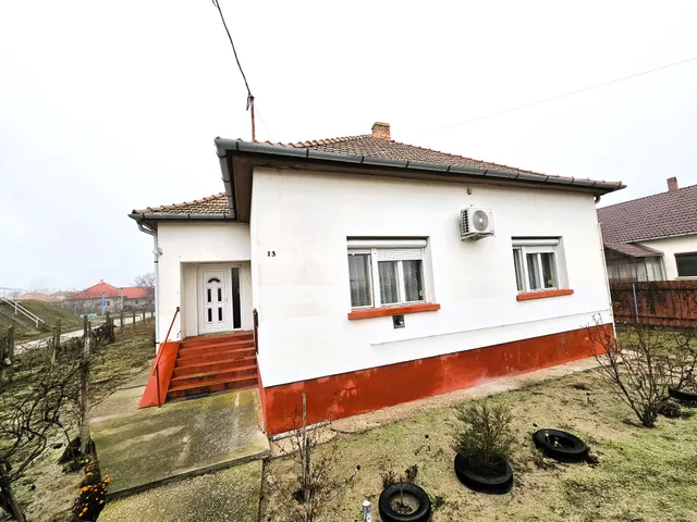 Eladó ház Kömpöc 105 nm