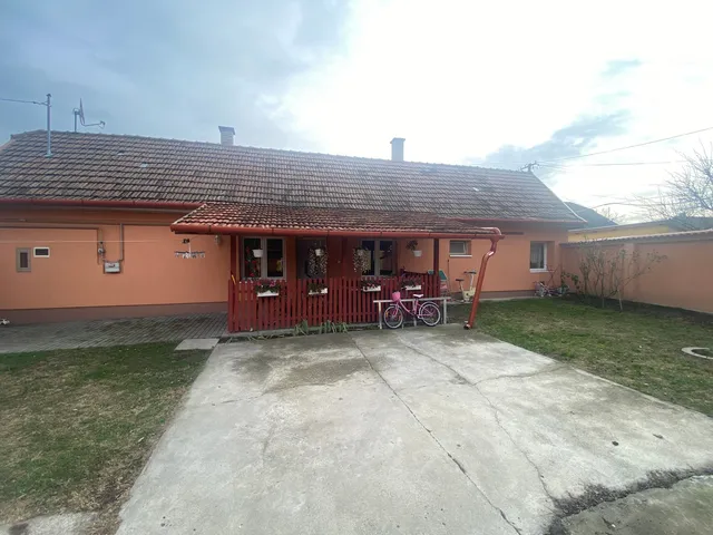 Eladó ház Kiskunhalas 64 nm