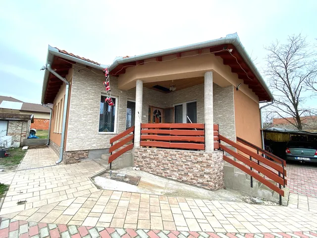 Eladó ház Kiskunhalas, Kertváros 84 nm