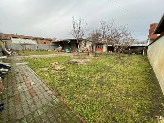 Eladó telek Kiskunhalas 619 nm