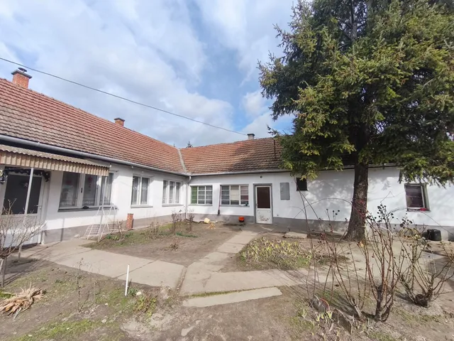 Eladó ház Kiskunhalas 160 nm
