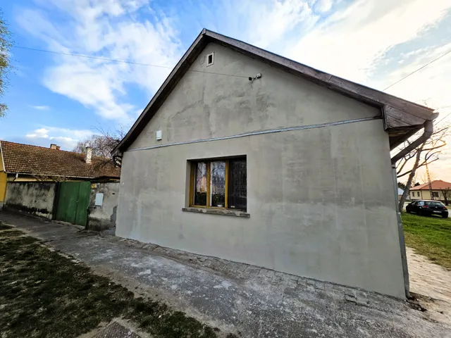 Eladó ház Kiskunhalas 70 nm