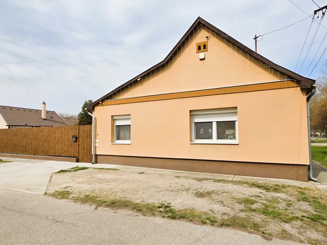 Eladó ház Kiskunhalas, Alsóváros 72 nm