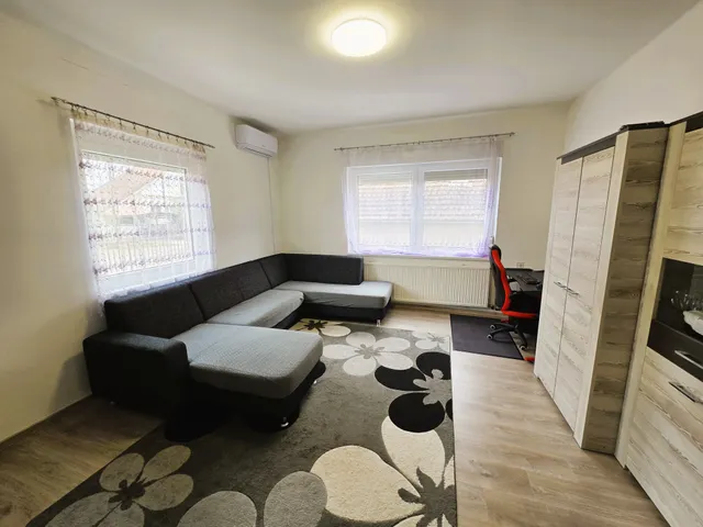 Eladó ház Kiskunhalas, Kertváros 100 nm