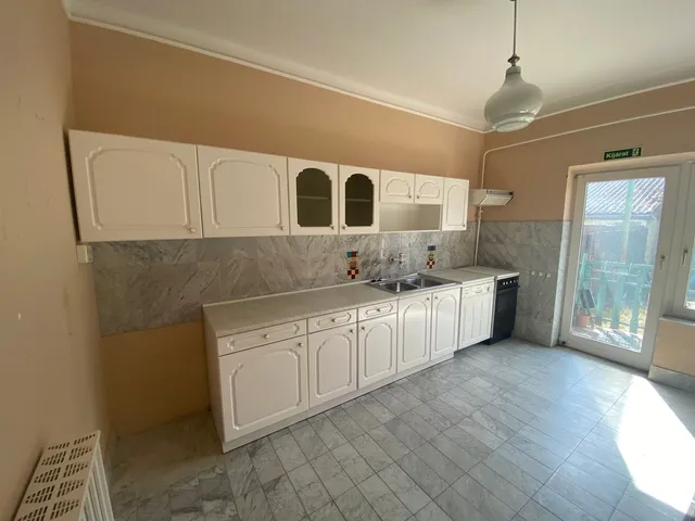 Eladó kereskedelmi és ipari ingatlan Kiskunhalas 1010 nm