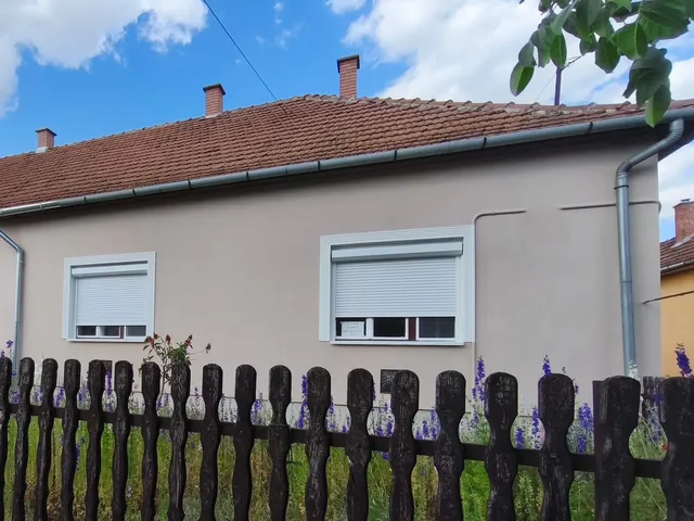 Eladó ház Szank 72 nm