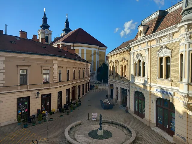 Kiadó lakás Székesfehérvár, Belváros 60 nm
