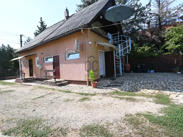 Eladó ház Kápolnásnyék 131 nm