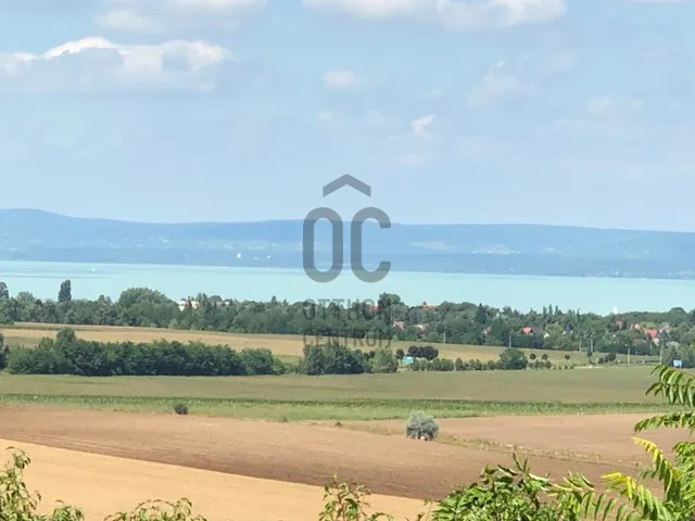 Eladó telek Balatonszárszó 4928 nm