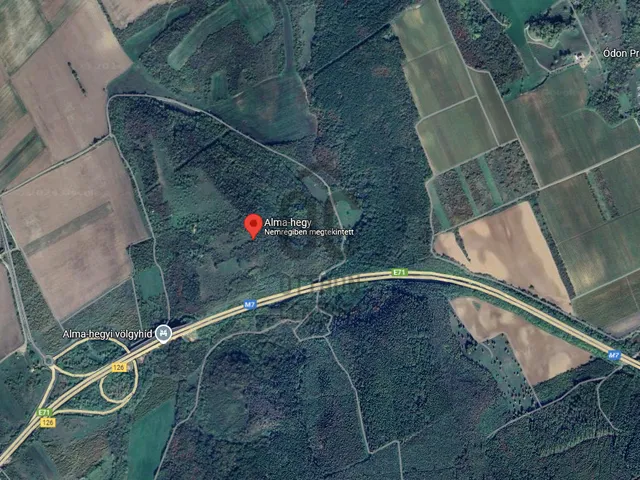 Eladó telek Balatonszárszó 4928 nm