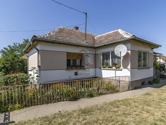 Eladó ház Kisláng 76 nm