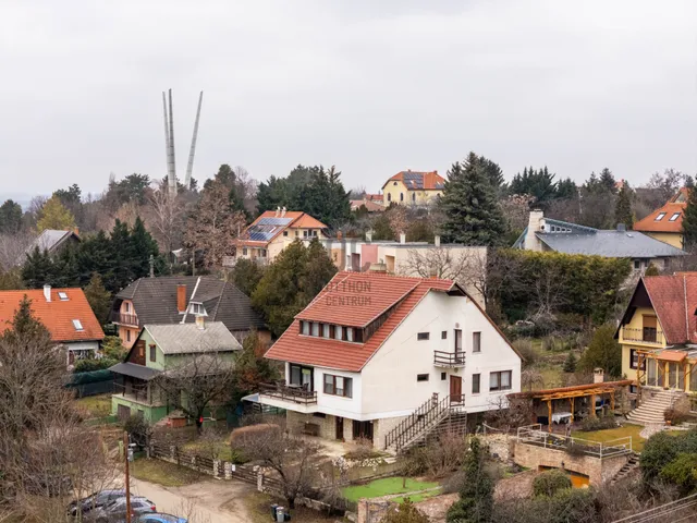 Eladó ház Székesfehérvár, Öreghegy 302 nm