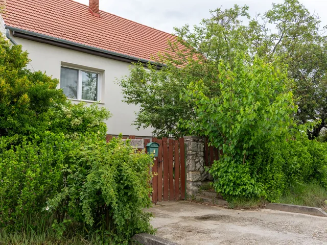 Eladó ház Mór 106 nm