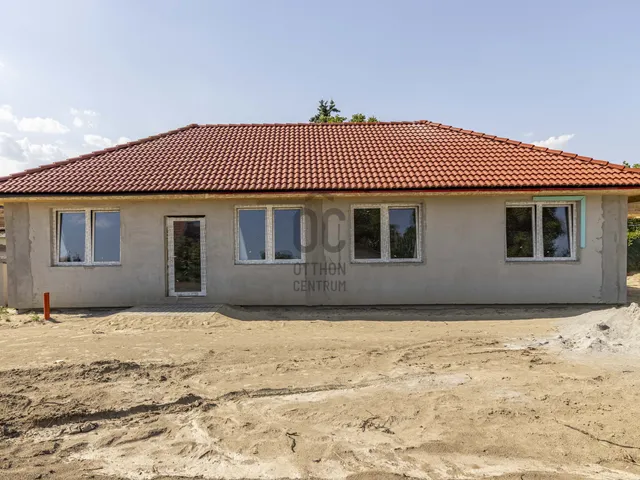 Eladó ház Székesfehérvár, Sóstó 101 nm
