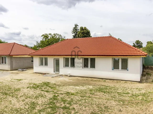 Eladó ház Székesfehérvár, Sóstó 101 nm