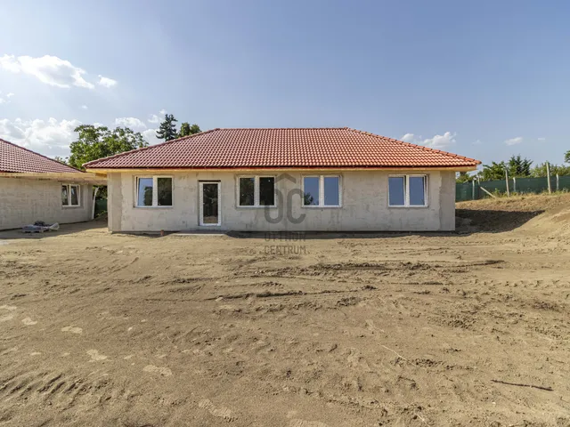Eladó ház Székesfehérvár, Sóstó 101 nm