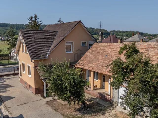 Eladó ház Bakonycsernye 164 nm