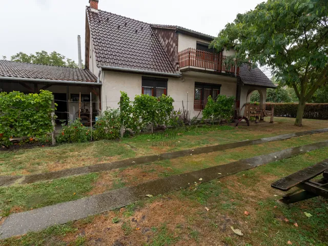 Eladó ház Sárbogárd 150 nm
